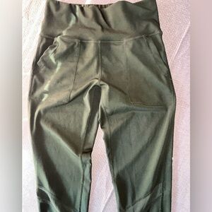 Dark Green High-Waisted Leggings